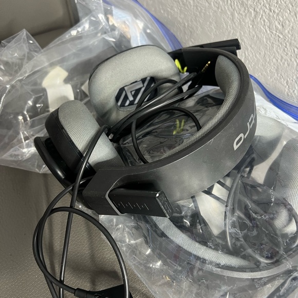 Astro A10 Gen 2 Wired Over ear gaming headset PS5 - Picture 4 of 5